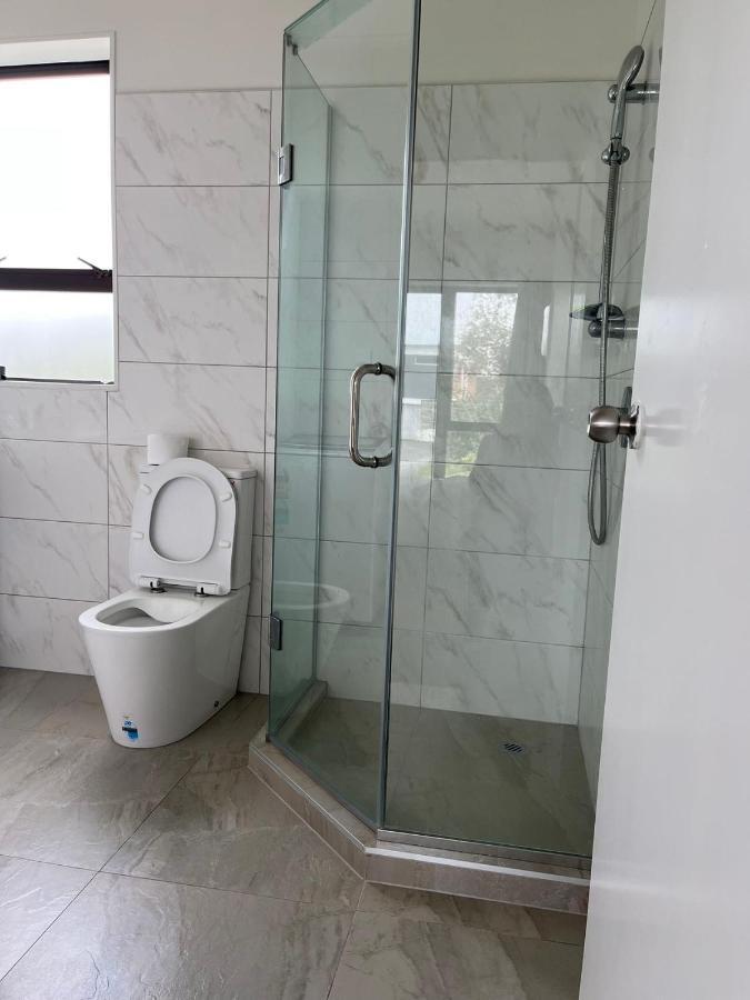 Totara Vale, Free Coffee, Parking And Wifi, Near Glenfield Mall And Highway 18,1 Оукланд Екстериор снимка