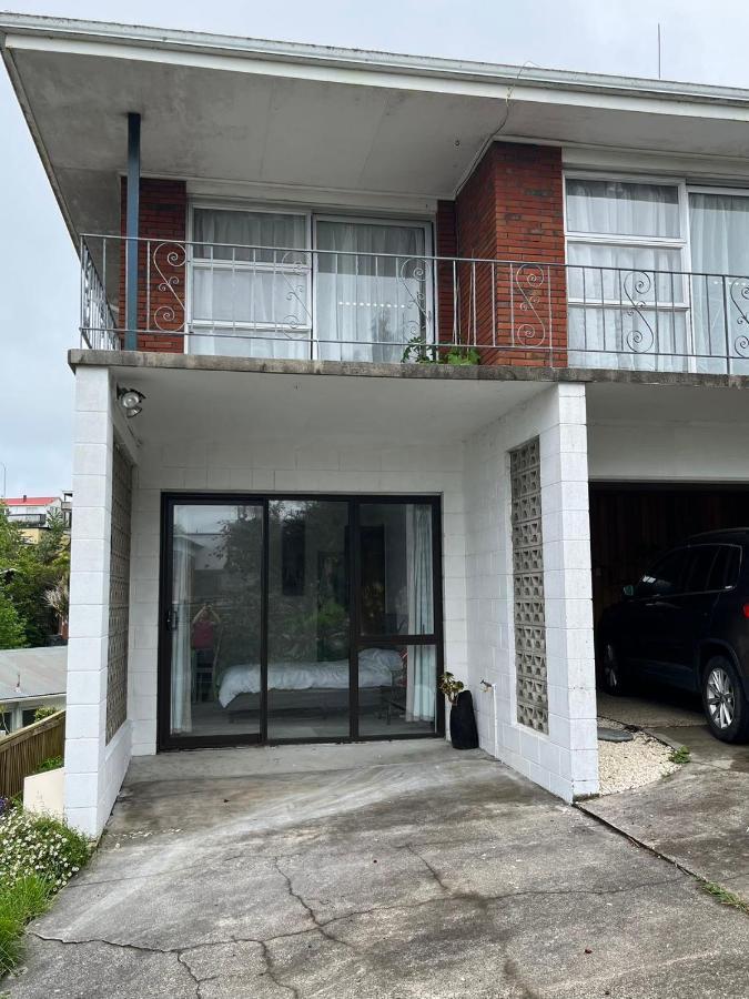 Totara Vale, Free Coffee, Parking And Wifi, Near Glenfield Mall And Highway 18,1 Оукланд Екстериор снимка