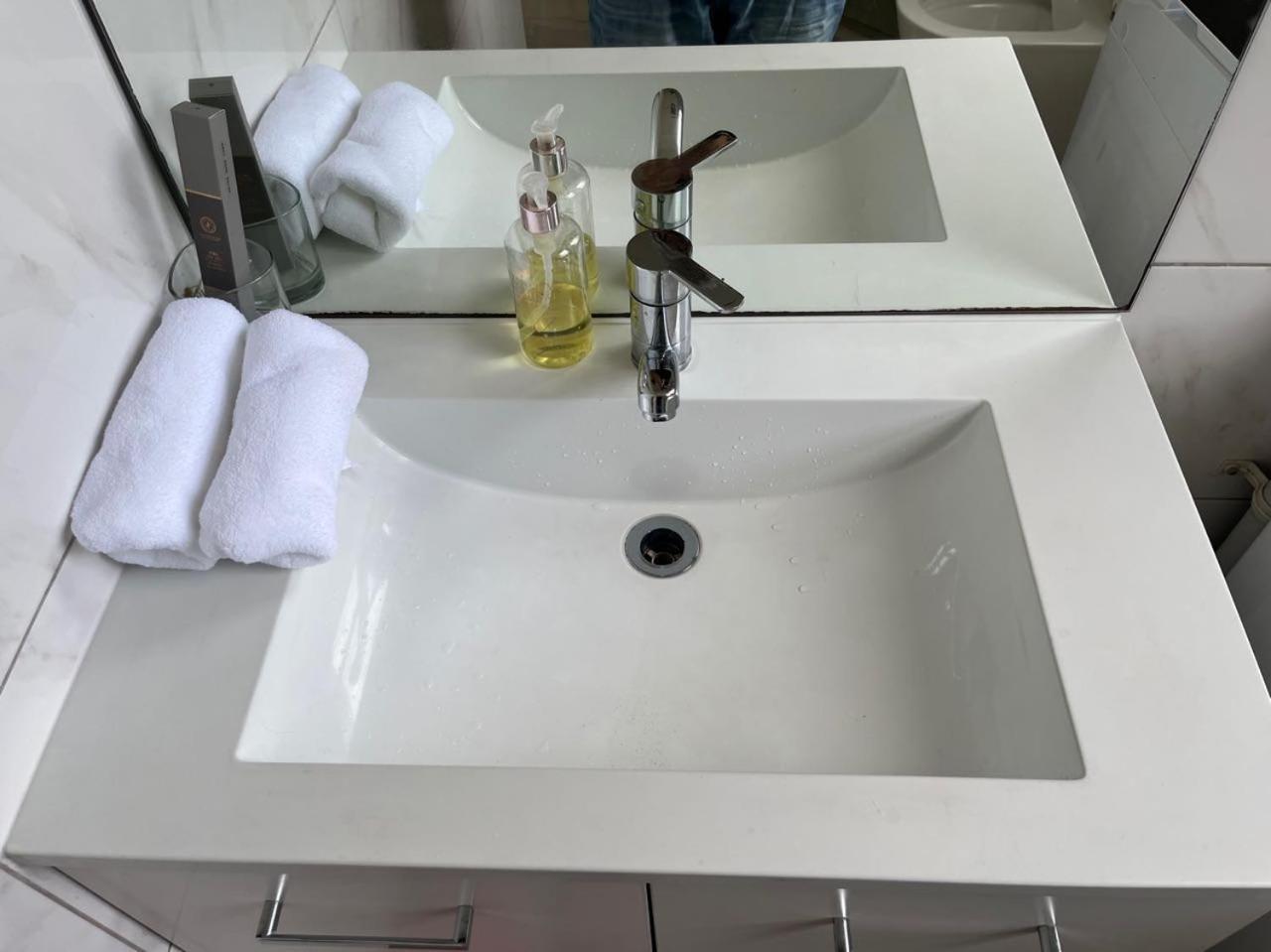 Totara Vale, Free Coffee, Parking And Wifi, Near Glenfield Mall And Highway 18,1 Оукланд Екстериор снимка