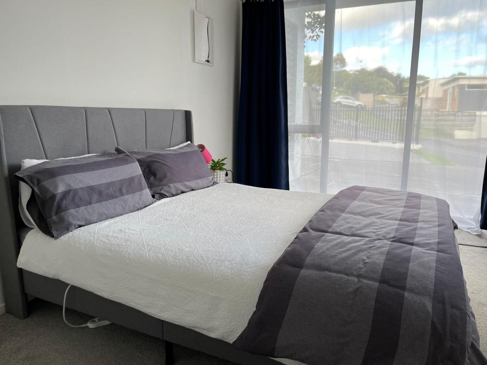 Totara Vale, Free Coffee, Parking And Wifi, Near Glenfield Mall And Highway 18,1 Оукланд Екстериор снимка